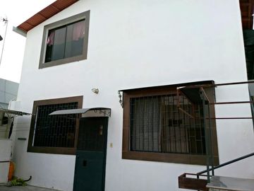 Casa en Venta en Salinas, a pocos metros del Malecón MarH