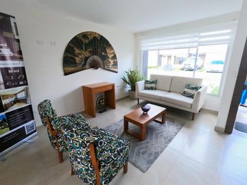Venta Casa 3 dormitorios   2 parqueos. Armenia 1. Cerca al colegio Liceo Naval. Crédito VIP