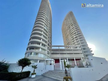 Departamento en Venta en Edificio Punta Cavancha piso 11 TN (2 estacionamientos)