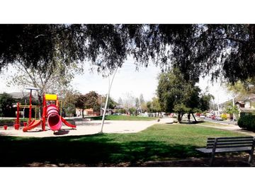 Se vende hermosa casa en condominio San Bernardo