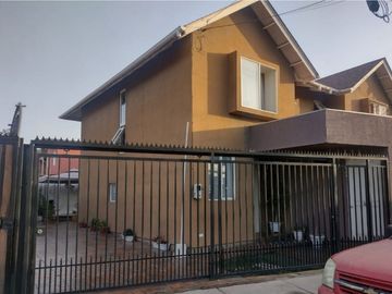 Se vende hermosa casa en condominio San Bernardo