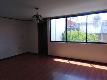 VENTA CASA VILLA CARMEL, ZONA SAN MANUEL, MIRADOR!!!