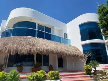CASA DE PLAYA EN VENTA FRACCIONAMIENTO FUNDADORES