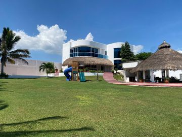 CASA DE PLAYA EN VENTA FRACCIONAMIENTO FUNDADORES