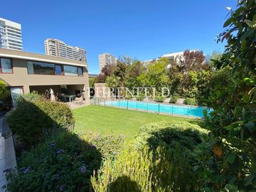 Bosques de Montemar, Concón. Casa con finas terminaciones.