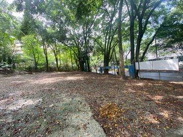 CASA COMERCIAL EN ARRIENDO UBICADA EN EL POBLADO  SECTOR LOMA DEL CAMPESTRE