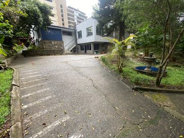 CASA COMERCIAL EN ARRIENDO UBICADA EN EL POBLADO  SECTOR LOMA DEL CAMPESTRE