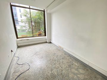 CASA COMERCIAL EN ARRIENDO UBICADA EN EL POBLADO  SECTOR LOMA DEL CAMPESTRE