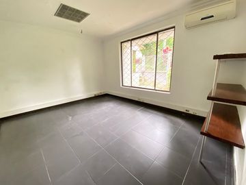 CASA COMERCIAL EN ARRIENDO UBICADA EN EL POBLADO  SECTOR LOMA DEL CAMPESTRE