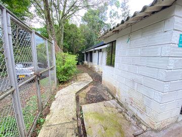 CASA COMERCIAL EN ARRIENDO UBICADA EN EL POBLADO  SECTOR LOMA DEL CAMPESTRE
