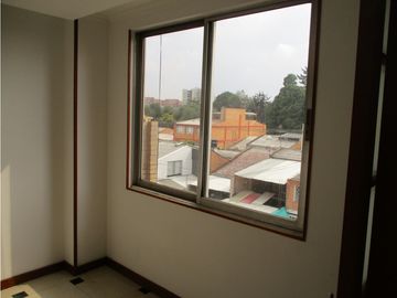 SE VENDE APARTAMENTO EN PORTAL DE MODELIA - PJAL