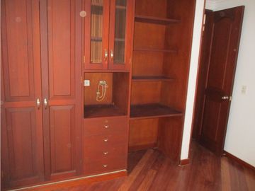 SE VENDE APARTAMENTO EN PORTAL DE MODELIA - PJAL