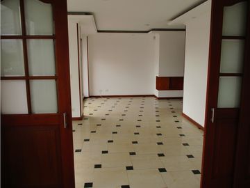 SE VENDE APARTAMENTO EN PORTAL DE MODELIA - PJAL
