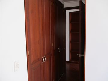 SE VENDE APARTAMENTO EN PORTAL DE MODELIA - PJAL