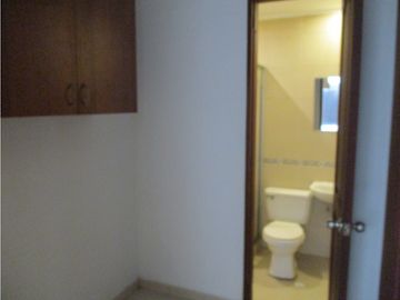 SE VENDE APARTAMENTO EN PORTAL DE MODELIA - PJAL
