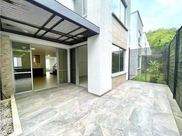 Casa en conjunto cerrado para la venta en pinares Pereira!!!