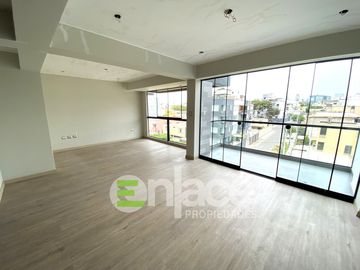Se vende hermoso Flat de Estreno en Surco (Urbanización Higuereta)