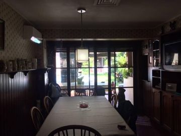 Venta - Chalet 4 amb. en Quilmes Residencial c/ piscina y quincho - U$S 250.000