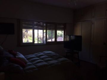 Venta - Chalet 4 amb. en Quilmes Residencial c/ piscina y quincho - U$S 250.000