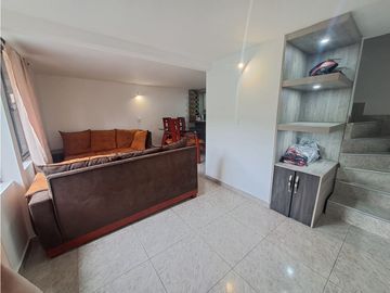 Casa peatonal para la venta o permuta en el bombay Dosquebradas !!!