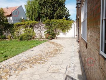 Venta-  Casa 3 Dormitorios-  Santa Genoveva- Neuquén