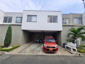 VENDO CASA EN CALI/VALLE (CIUDAD COUNTRY)