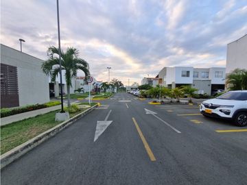 VENDO CASA EN CALI/VALLE (CIUDAD COUNTRY)