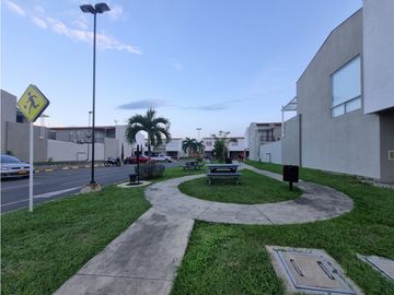 VENDO CASA EN CALI/VALLE (CIUDAD COUNTRY)