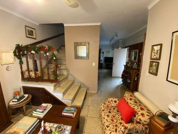 VENTA CASA / PH en  OLIVOS GOLF / 6 AMBIENTES SIN EXPENSAS.