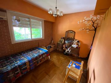 VENTA CASA / PH en  OLIVOS GOLF / 6 AMBIENTES SIN EXPENSAS.