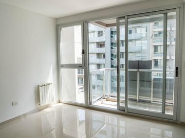 Departamento a Estrenar de 2 ambientes en Pleno Centro de Lomas. APTO CREDITO