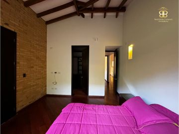 SE VENDE MAGNFICA CASA EN BOSQUES DE RENANIA EN BRICEÑO