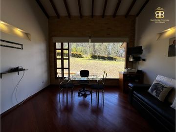 SE VENDE MAGNFICA CASA EN BOSQUES DE RENANIA EN BRICEÑO