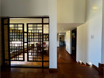 SE VENDE MAGNFICA CASA EN BOSQUES DE RENANIA EN BRICEÑO