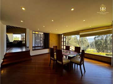 SE VENDE MAGNFICA CASA EN BOSQUES DE RENANIA EN BRICEÑO