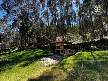 SE VENDE MAGNFICA CASA EN BOSQUES DE RENANIA EN BRICEÑO