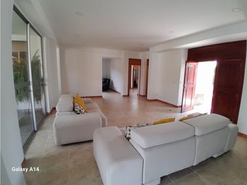 Venta O Alquiler Casa Campestre a 500 metros del Club Campestre