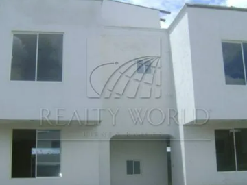 Casa en Venta en A 5 MIN DE GALERIAS METEPEC.