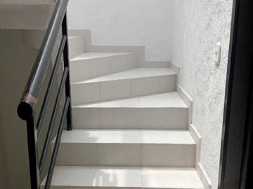 Casa en Venta en A 5 MIN DE GALERIAS METEPEC.