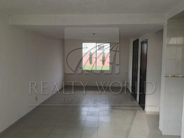 Casa en Venta en A 5 MIN DE GALERIAS METEPEC.