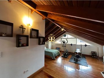 SE VENDE HERMOSA CASA CHIA