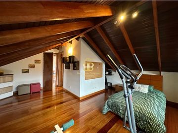 SE VENDE HERMOSA CASA CHIA