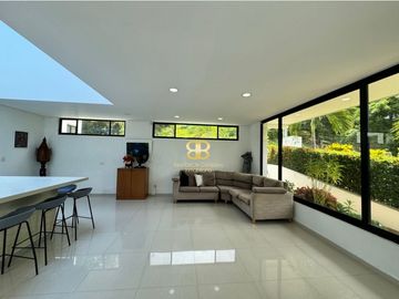 SE VENDE INCREIBLE CASA EN RICAURTE CUNDINAMARCA