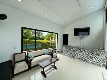 SE VENDE INCREIBLE CASA EN RICAURTE CUNDINAMARCA