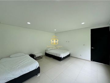 SE VENDE INCREIBLE CASA EN RICAURTE CUNDINAMARCA