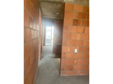 VENTA CASA OBRA GRIS EN CONDOMINIO EN EL CASTILLO JAMUNDI