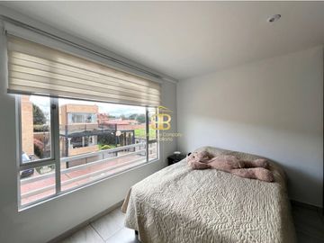 SE VENDE ESPECTACULAR CASA EN CHIA VEREDA LA BALSA