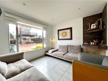 SE VENDE ESPECTACULAR CASA EN CHIA VEREDA LA BALSA
