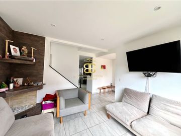SE VENDE ESPECTACULAR CASA EN CHIA VEREDA LA BALSA