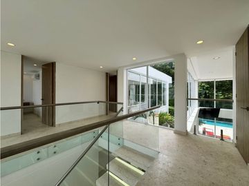 SE VENDE ESPECTACULAR CASA EN RICAURTE
